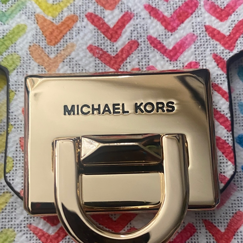 Michael Kors Multicolor Chevron Print SIgnature Crossbody Bag - White Trim NWT - Picture 5 of 12